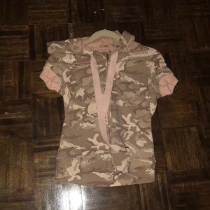 Via delle perle short sleeve sweater